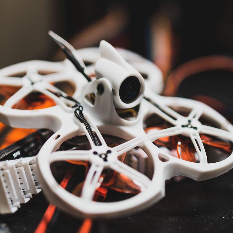 Emax Tinyhawk II 2 RTF FPV Rac - مراجعة Drone Battery Case وسعره